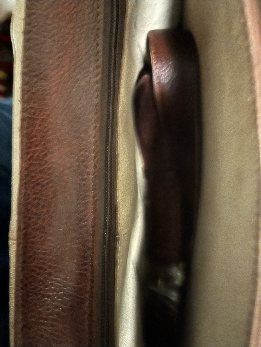 LEATHER BRIEFCASE. Denver Leather Co. NWOT never used. With leather day planner. - Picture 4 of 10